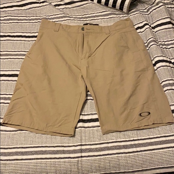 Oakley | Shorts | Mens Oakley Khaki 